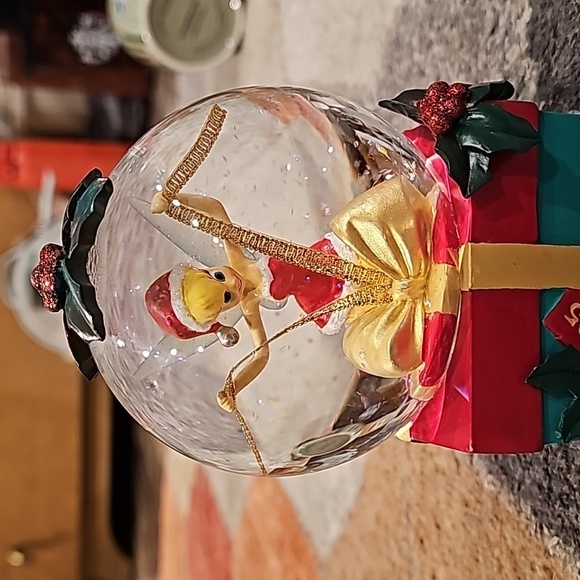 Vintage 2005 Tinker Bell Christmas Snow Globe - Picture 1 of 2